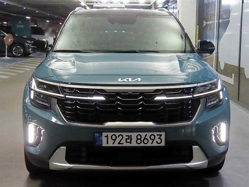 기아 셀토스 가솔린 1.6 터보 2WD 시그니처 사진 2/20