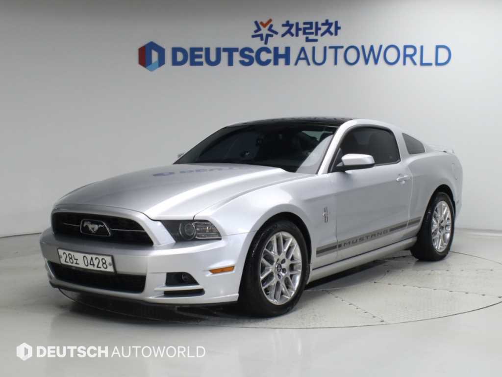 포드 머스탱 쿠페 사진