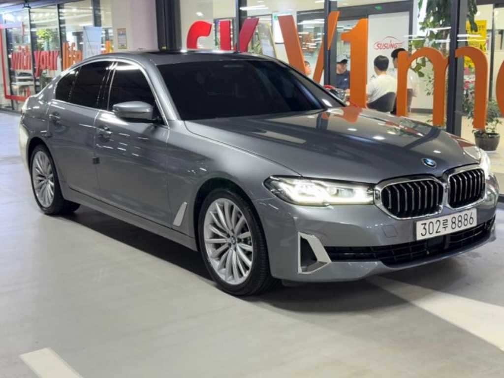 BMW 5시리즈 530i M 스포츠 사진 2/20