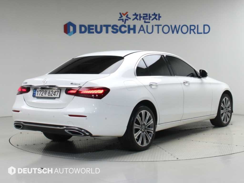 벤츠 E 클래스 E350 4MATIC 아방가르드 사진 2/20