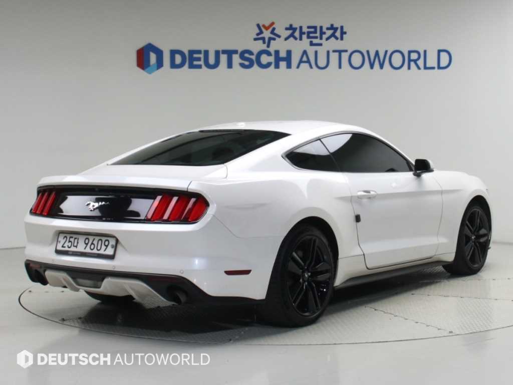 포드 머스탱 쿠페 사진 2/20