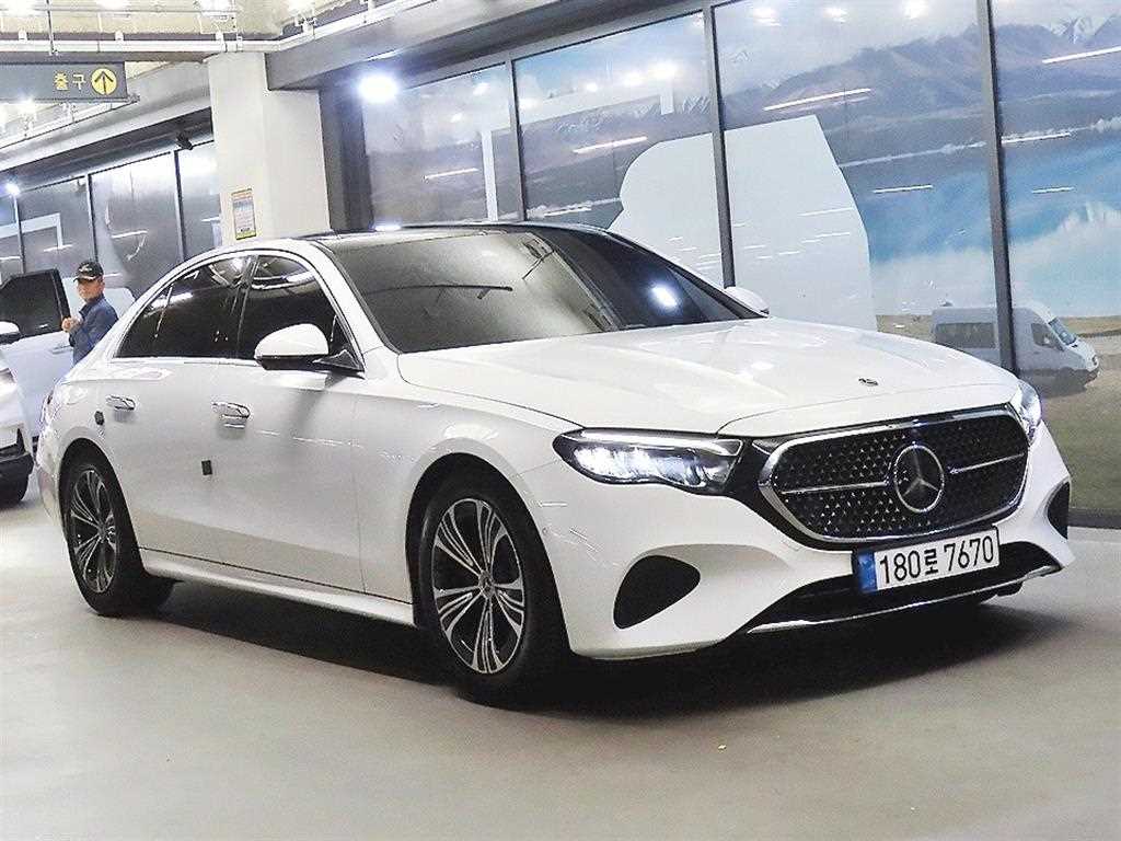 벤츠 E 클래스 E200 아방가르드 사진