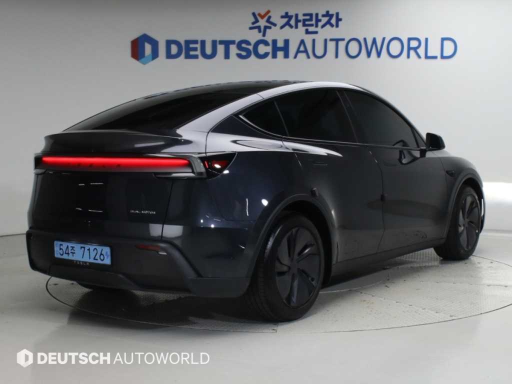 테슬라 모델 Y 프리미엄 롱 레인지 사진 2/20