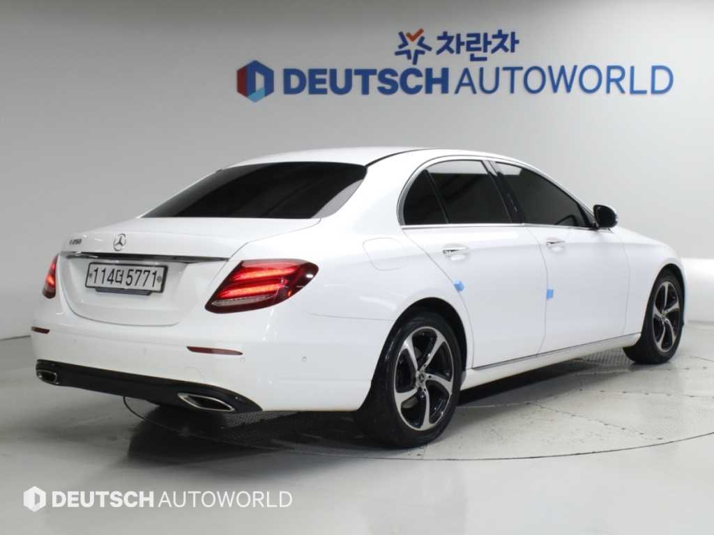 벤츠 E 클래스 E250 아방가르드 사진 2/20