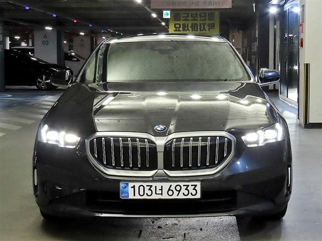 BMW 5시리즈 523d xDrive 사진 2/20