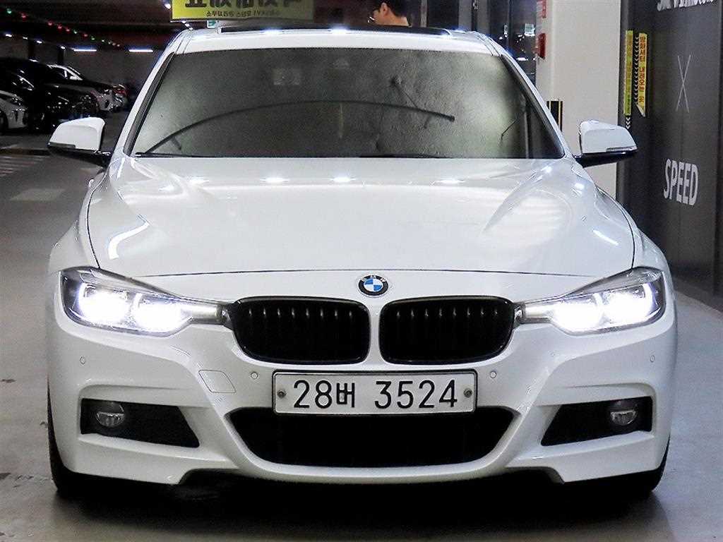BMW 3시리즈 330i M 스포츠 쉐도우 사진 2/20