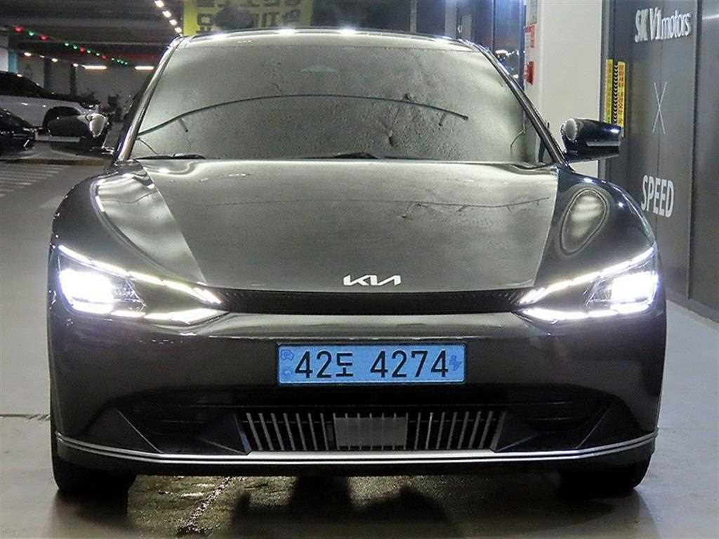 기아 EV6 롱레인지 에어 사진 2/20