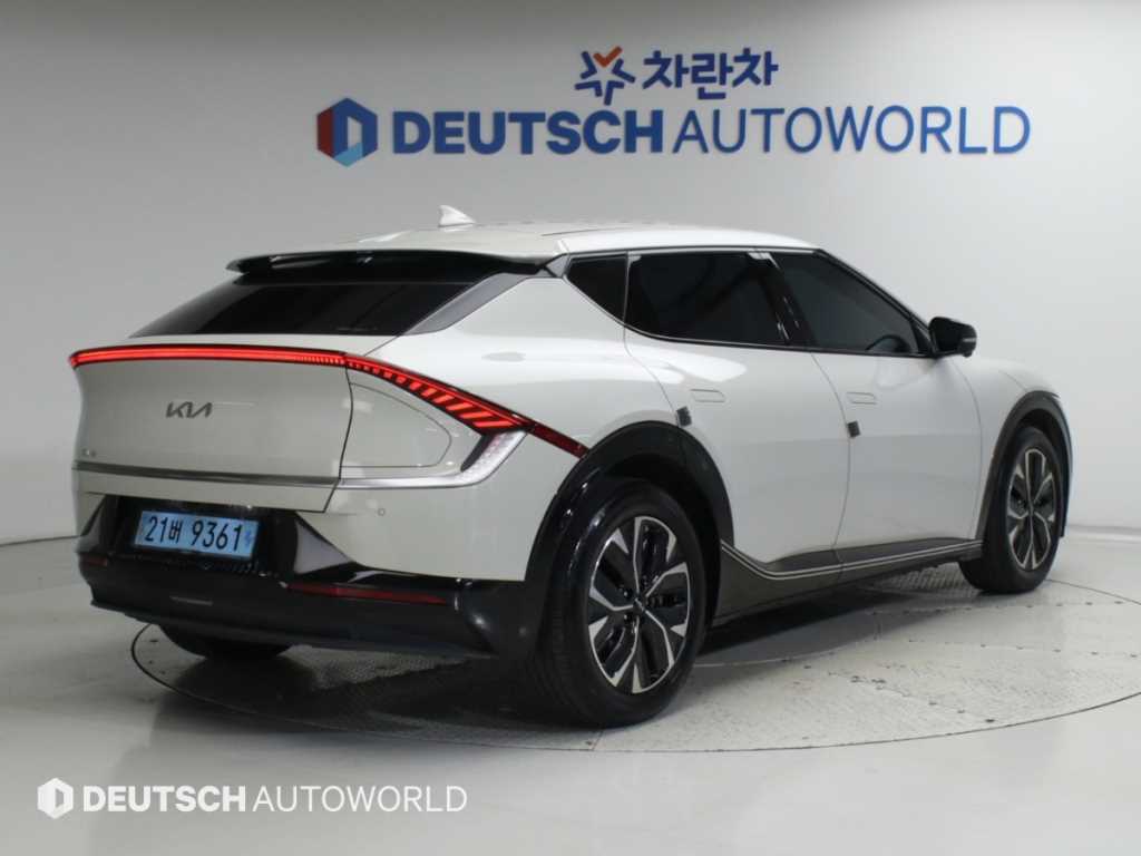 기아 EV6 스탠다드 어스 사진 2/20