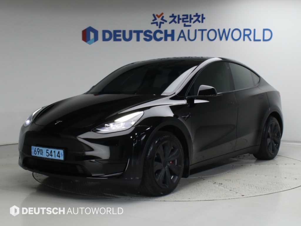 테슬라 모델 Y RWD 사진
