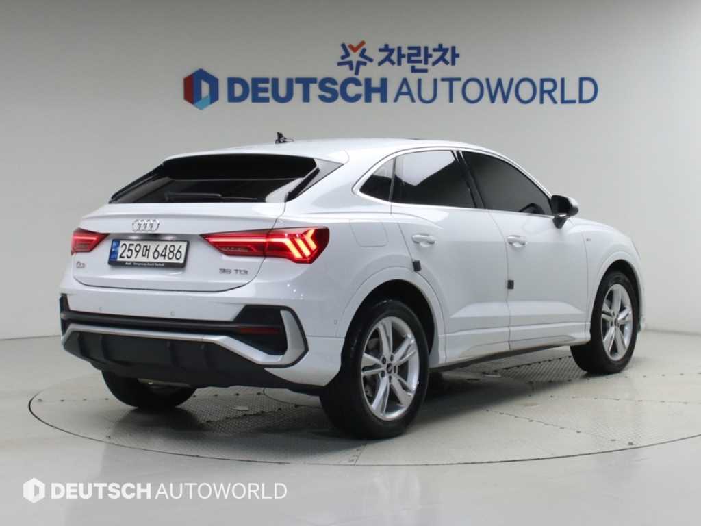 아우디 Q3 35 TDI 스포트백 프리미엄 사진 2/20