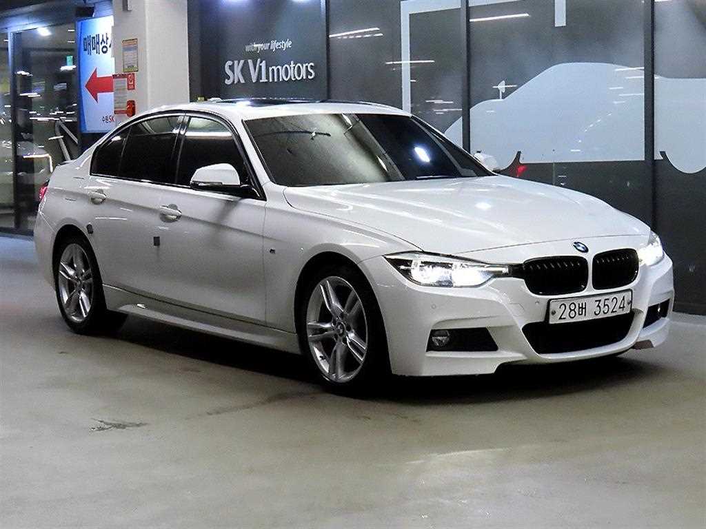 BMW 3시리즈 330i M 스포츠 쉐도우 사진