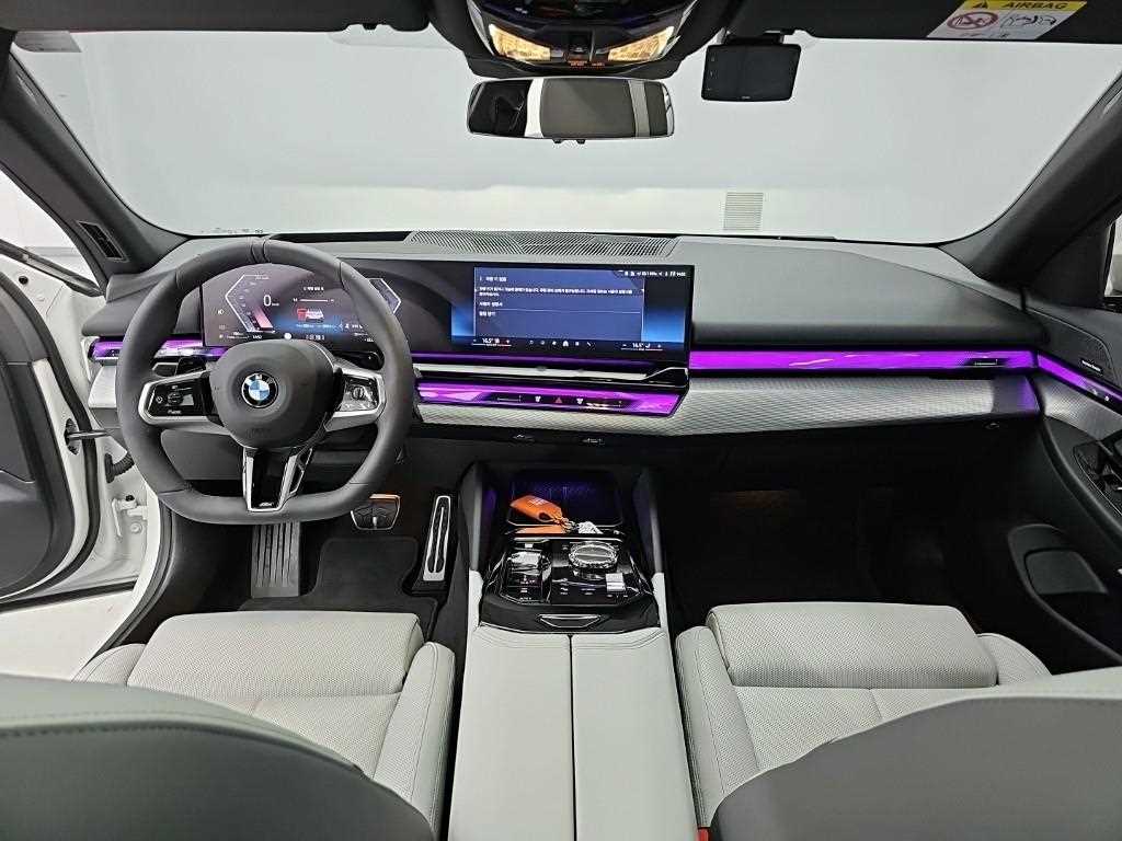 BMW 5시리즈 530i xDrive M 스포츠 사진