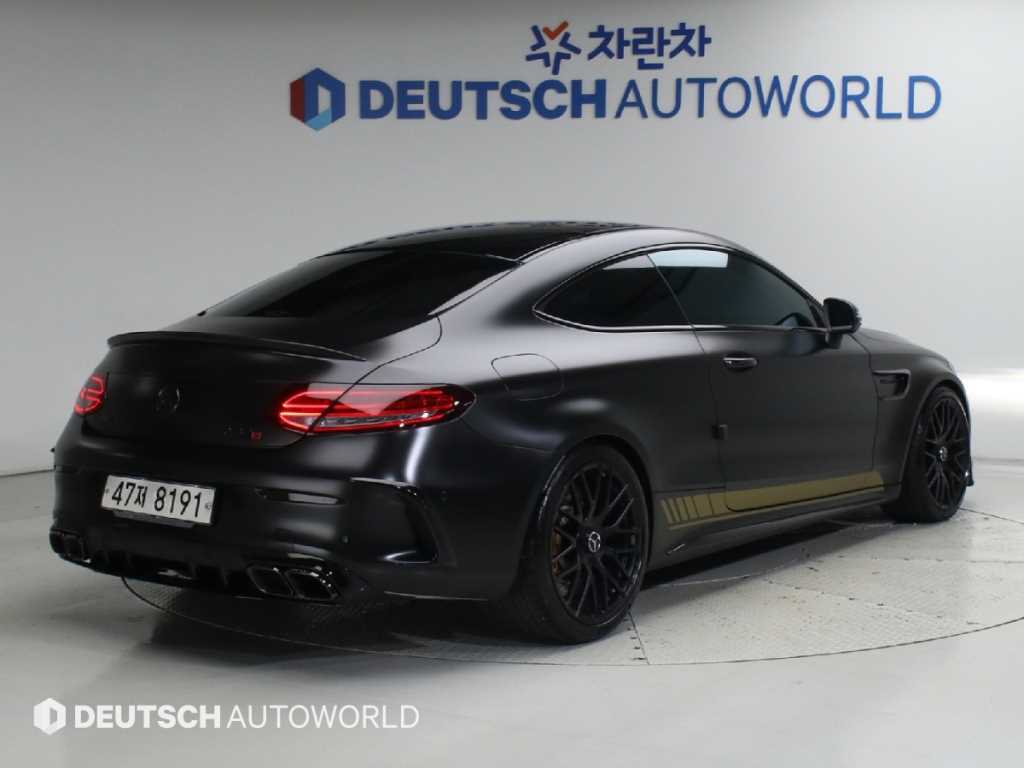 벤츠 C 클래스 C63 AMG 쿠페 사진 2/20
