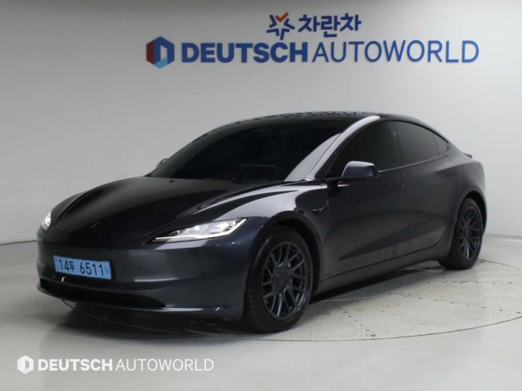 테슬라 모델 3 롱 레인지 사진