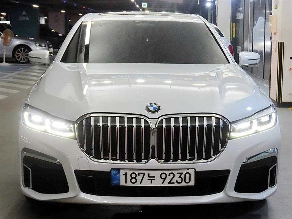 BMW 7시리즈 740i sDrive M 스포츠 사진 2/20