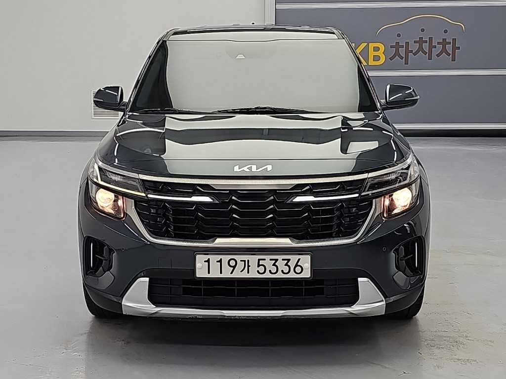 기아 셀토스 가솔린 2.0 4WD 프레스티지 사진 2/18