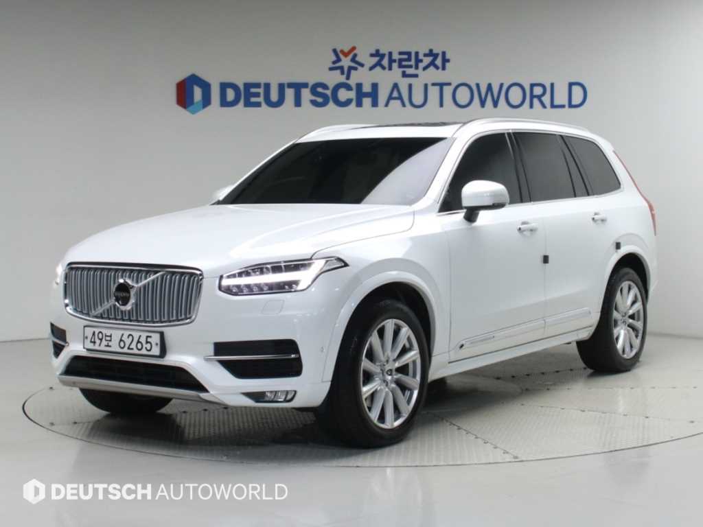 볼보 XC90 2.0 D5 AWD 인스크립션 사진