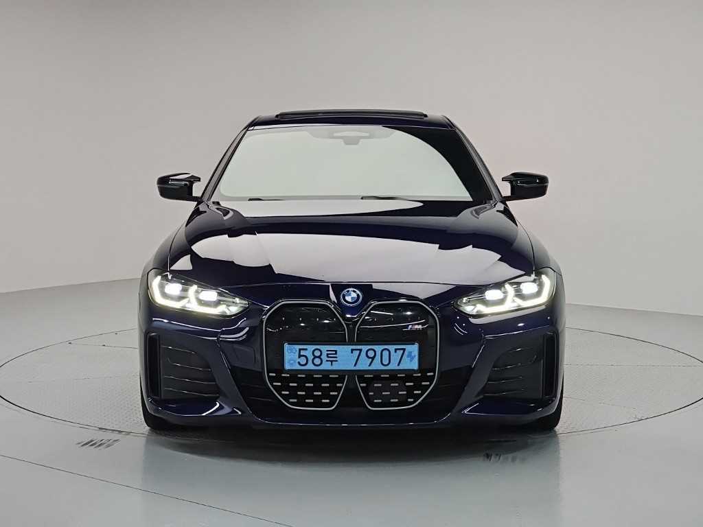 BMW i4 M50 프로 퍼스트 에디션 사진 2/19