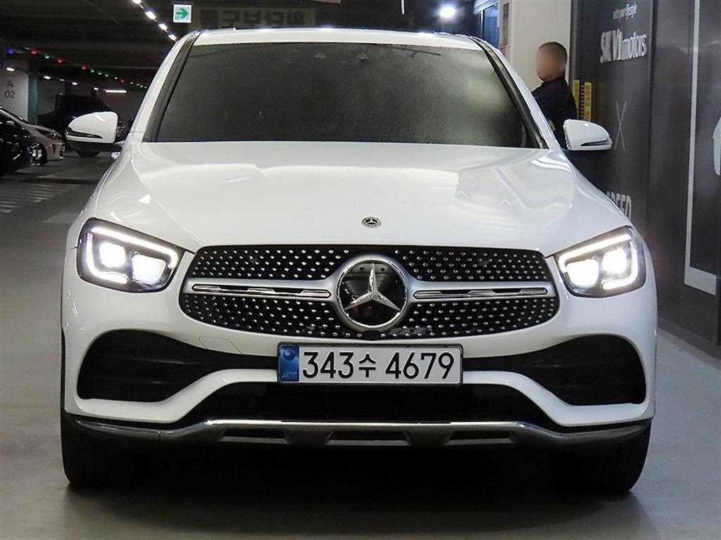 벤츠 GLC 클래스 GLC 300 4MATIC 쿠페 사진 2/20