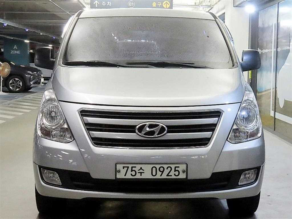 현대 스타렉스 12인승 왜건 4WD 모던 스페셜 사진 2/19