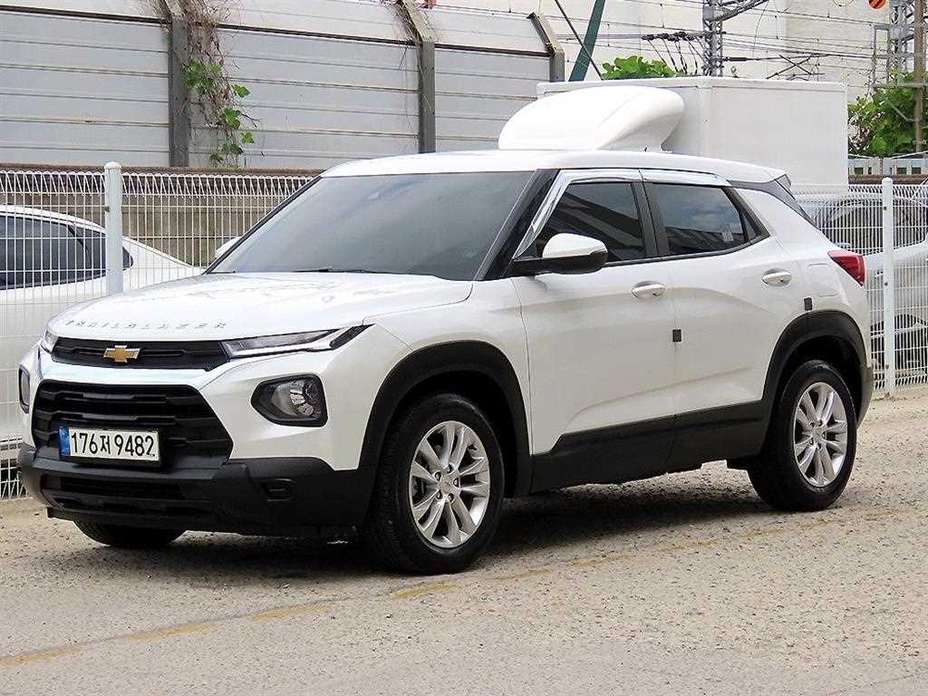 쉐보레 트레일블레이저 2WD 1.3 터보 가솔린 프리미어 사진 2/19