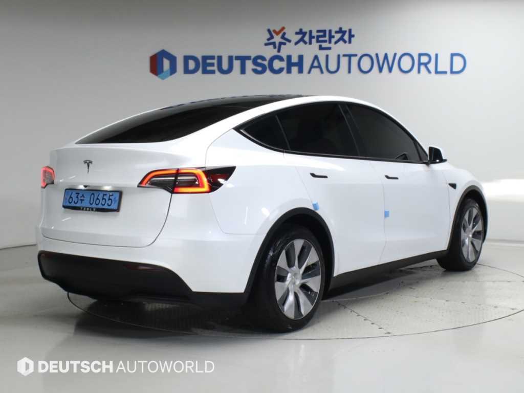 테슬라 모델 Y RWD 사진 2/20