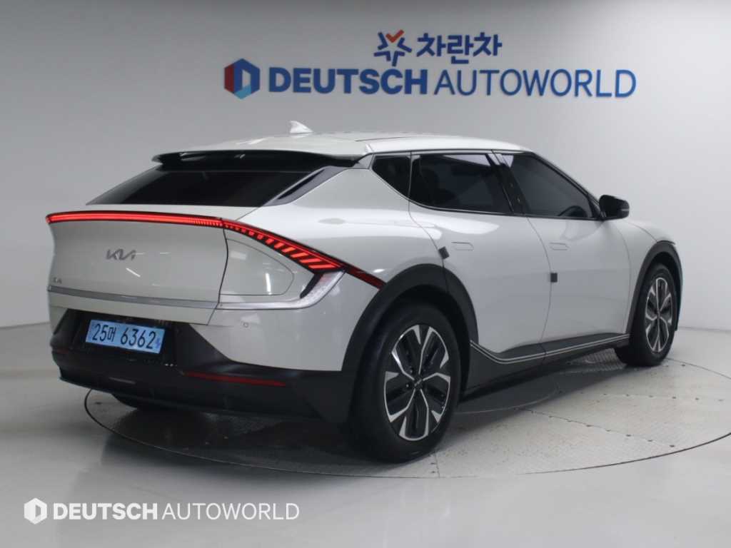 기아 EV6 롱레인지 에어 사진 2/20