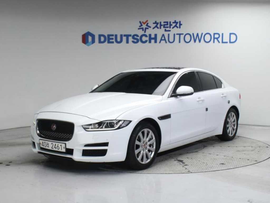재규어 XE 2.0D 프레스티지 AWD 사진