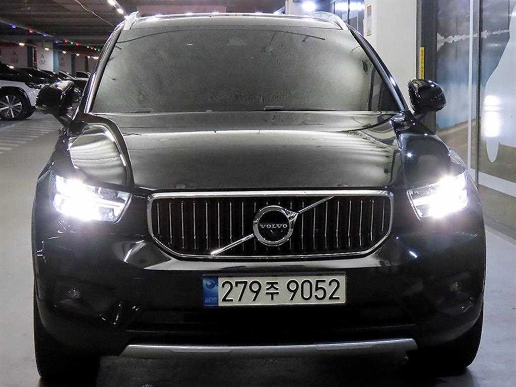 볼보 XC40 B4 AWD 인스크립션 사진 2/20