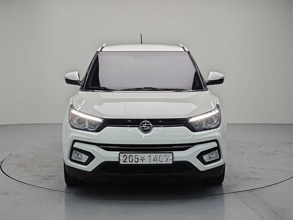 KGM 티볼리 2WD 가솔린 VX 사진 2/18