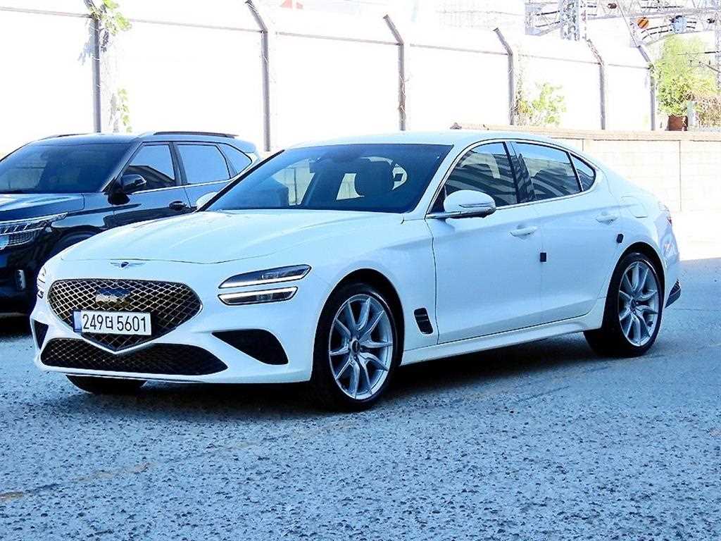 제네시스 G70 가솔린 2.0T 4WD 사진 2/20