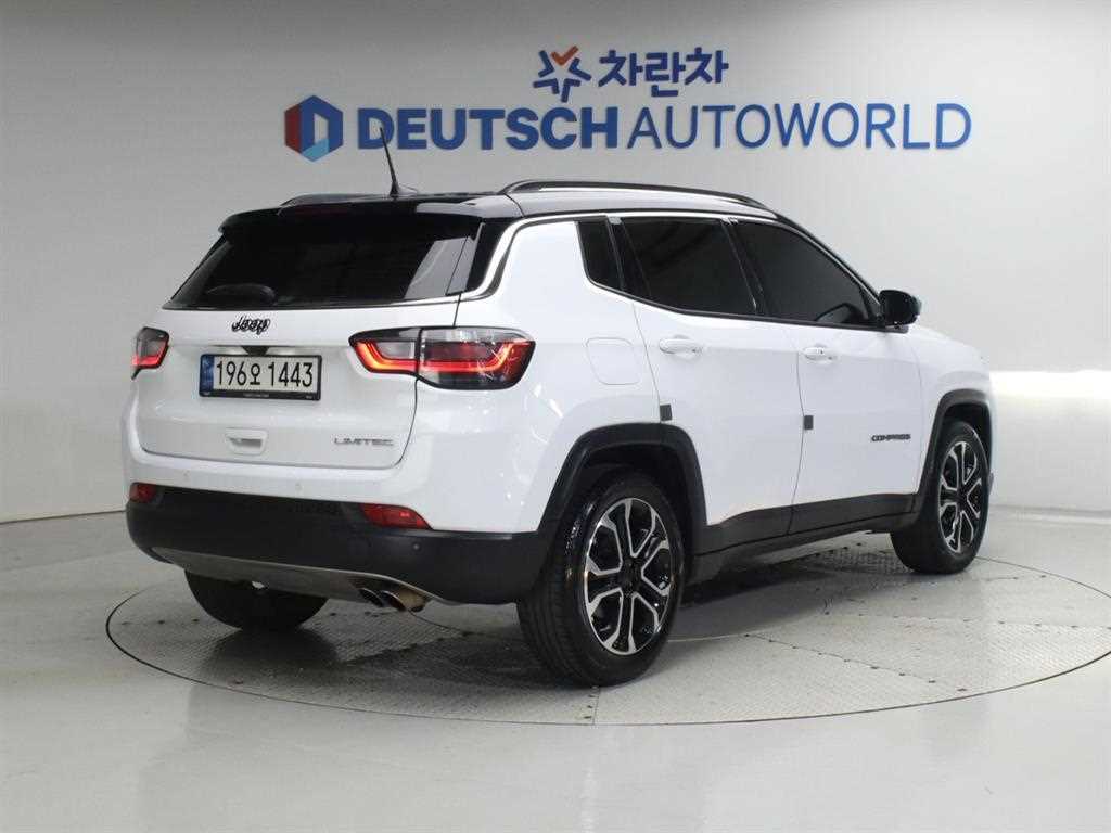 지프 컴패스 2.4 2WD 리미티드 사진 2/20