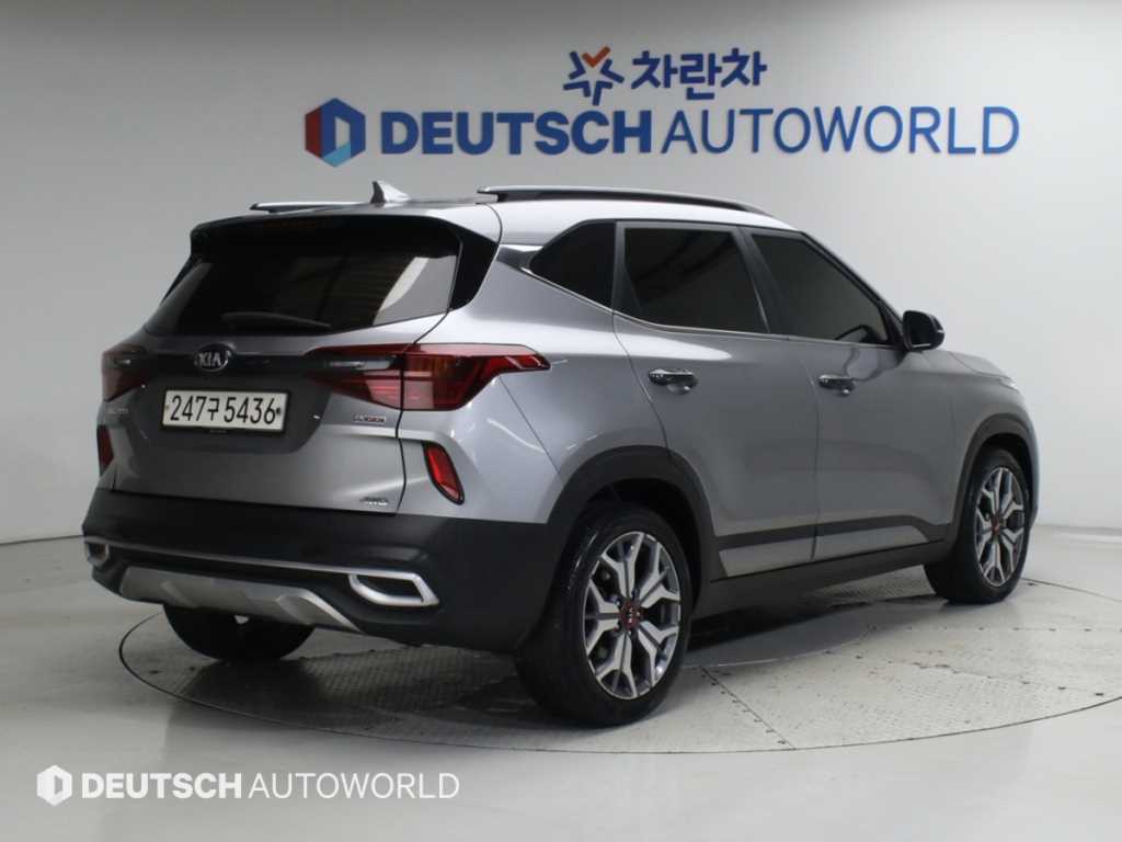 기아 셀토스 가솔린 1.6 터보 4WD 노블레스 사진 2/20