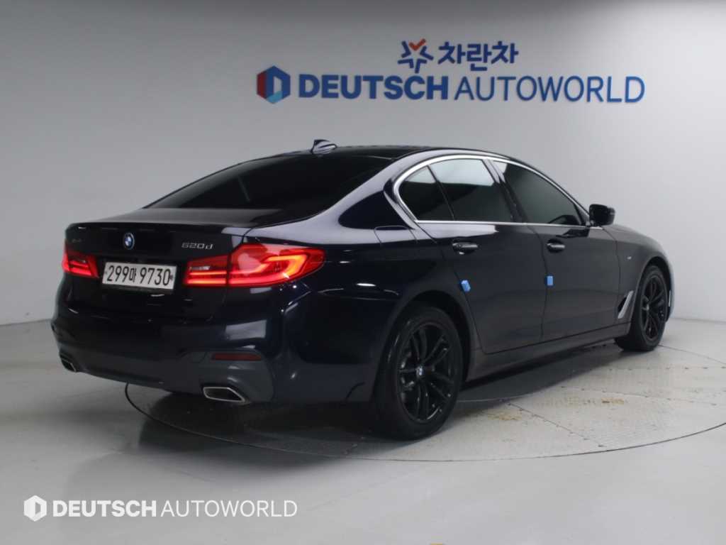BMW 5시리즈 520d xDrive M 스포츠 사진 2/20