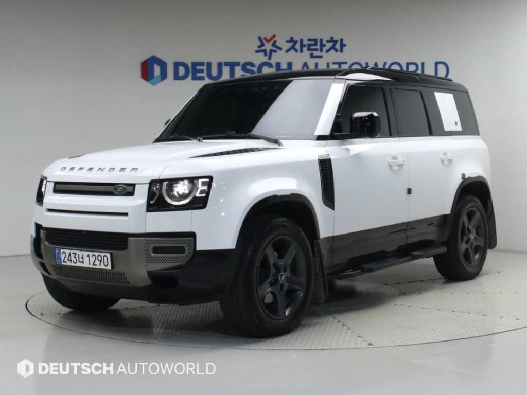 랜드로버 디펜더 110 P300 X-Dynamic SE 사진