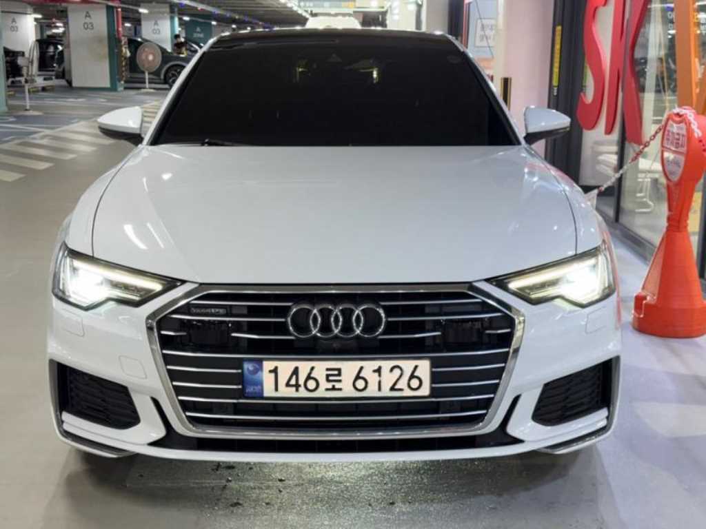 아우디 A6 45 TFSI 콰트로 프리미엄 사진