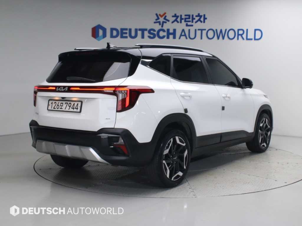 기아 셀토스 가솔린 2.0 4WD 그래비티 사진 2/20