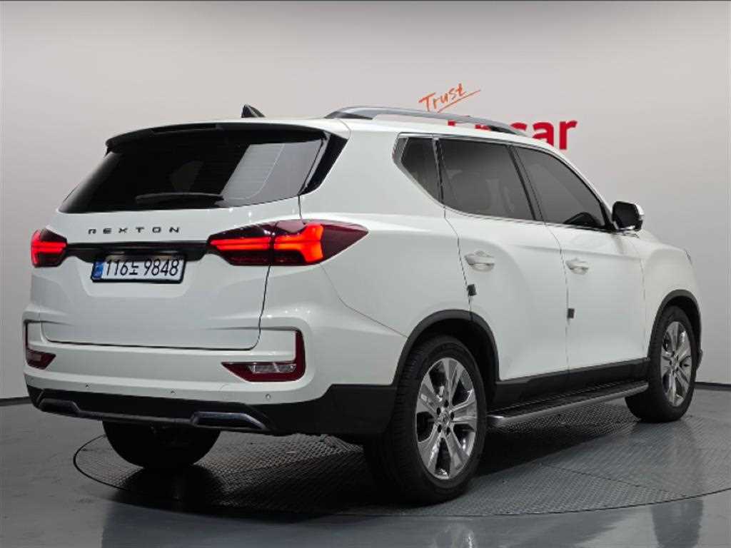 KGM 렉스턴 디젤 2.2 4WD 프레스티지 사진 2/20