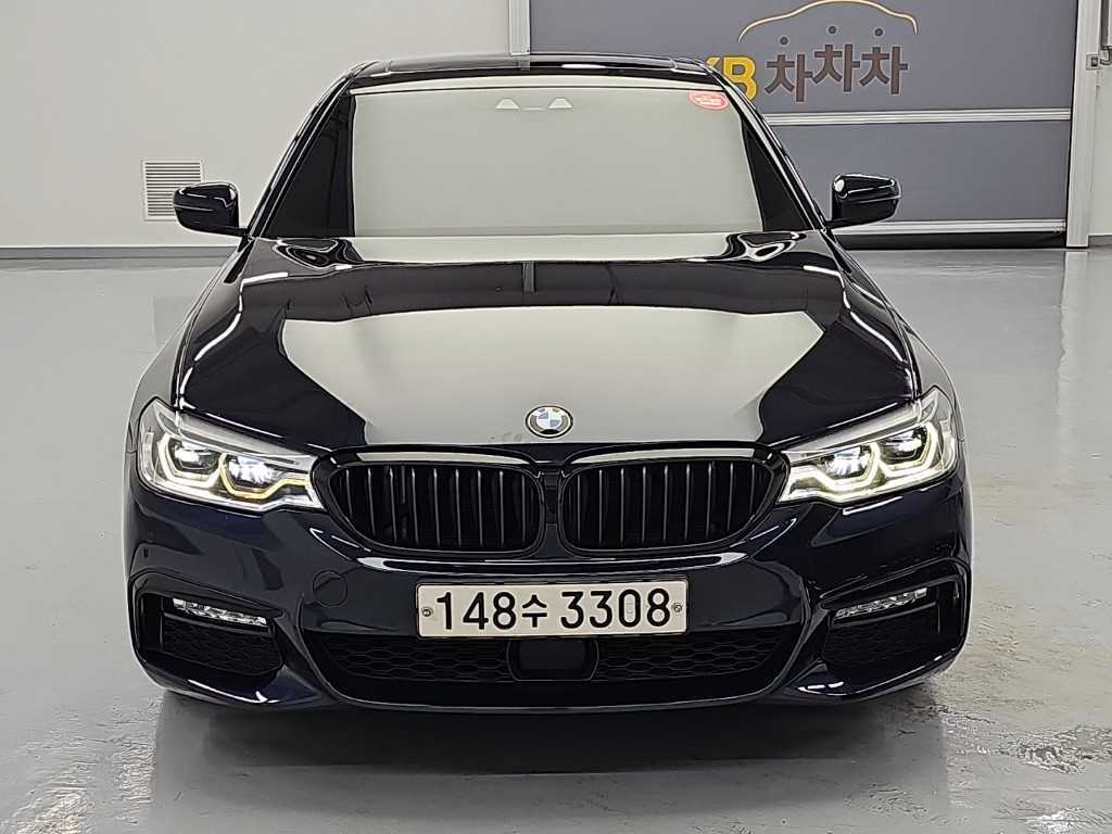 BMW 5시리즈 520d M 스포츠 사진 2/19