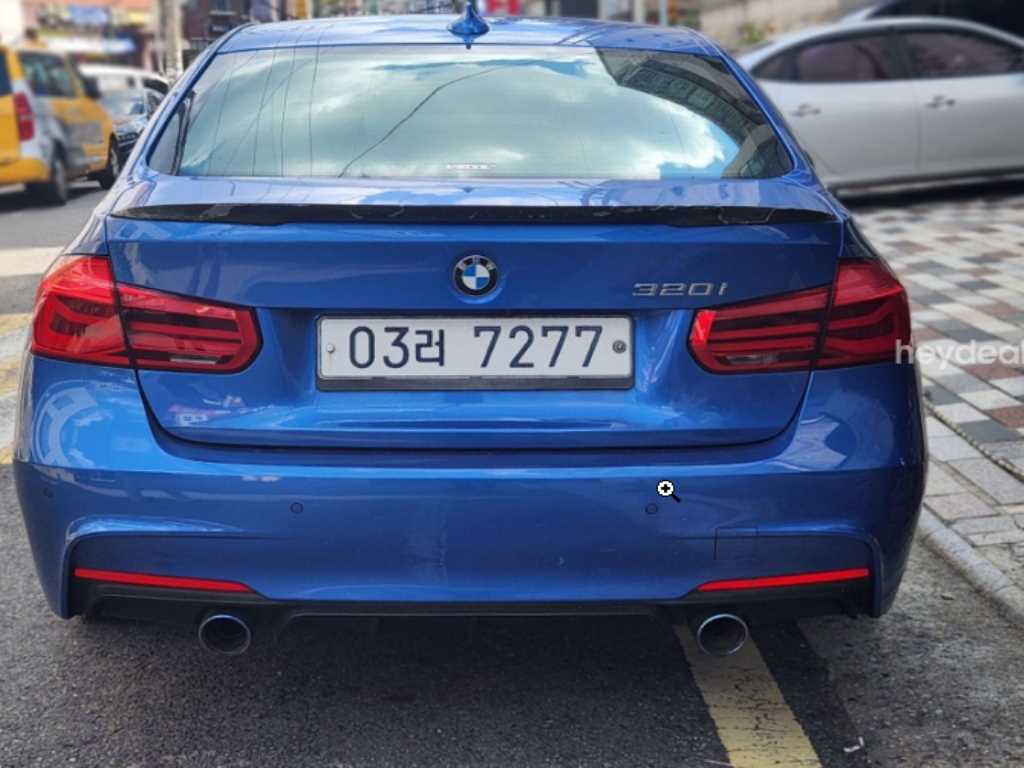BMW 3시리즈 320i M 스포츠 사진 2/6