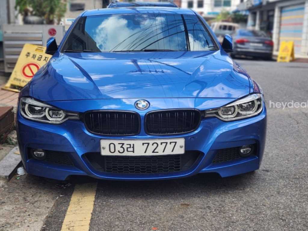 BMW 3시리즈 320i M 스포츠 사진