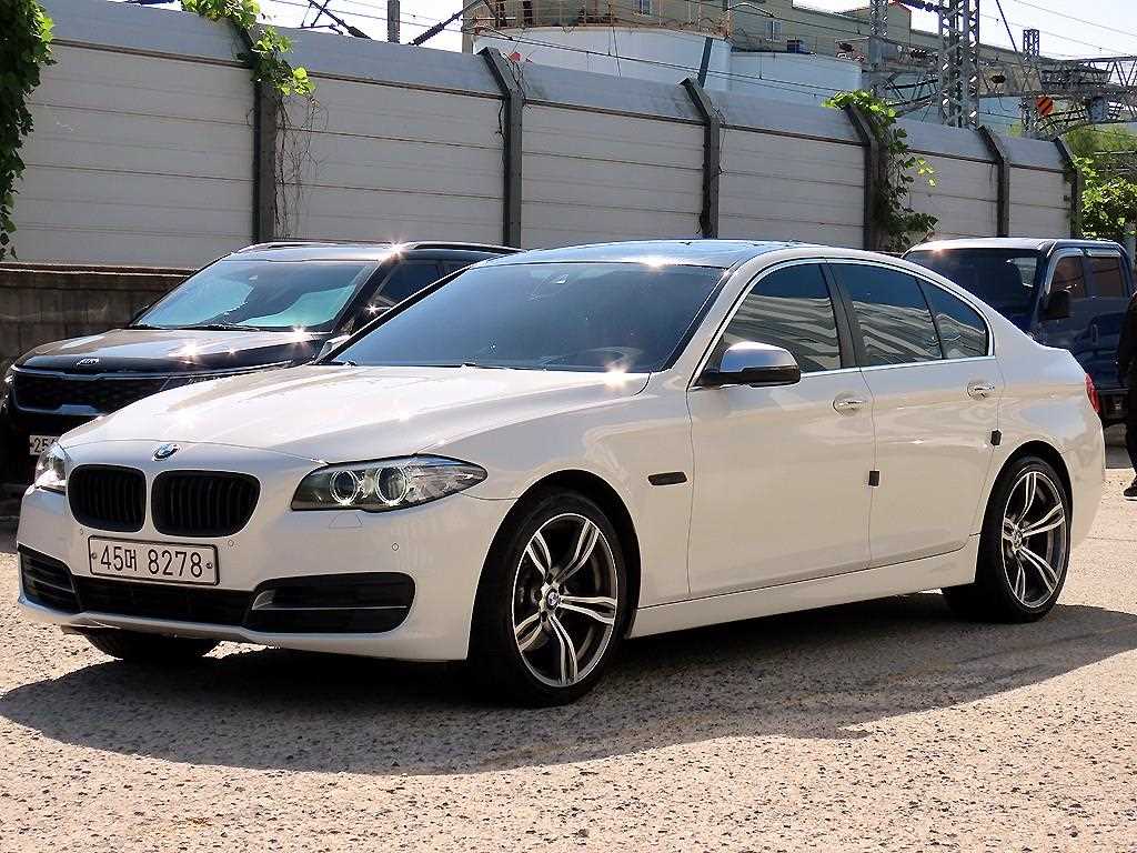 BMW 5시리즈 520d 사진 2/20