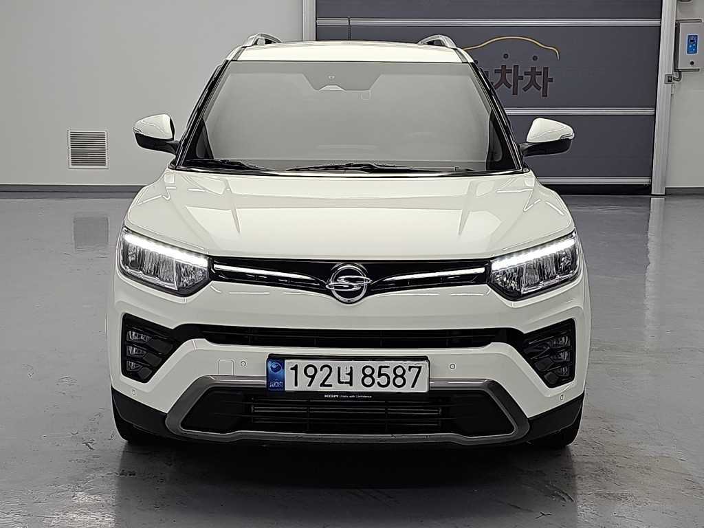 KGM 티볼리 2WD 가솔린 1.5 A7 사진 2/19