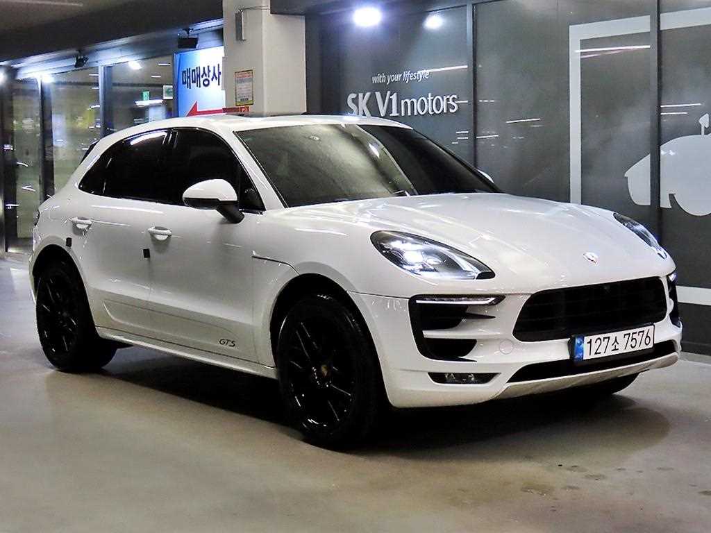 포르쉐 마칸 가솔린 3.0 GTS 사진