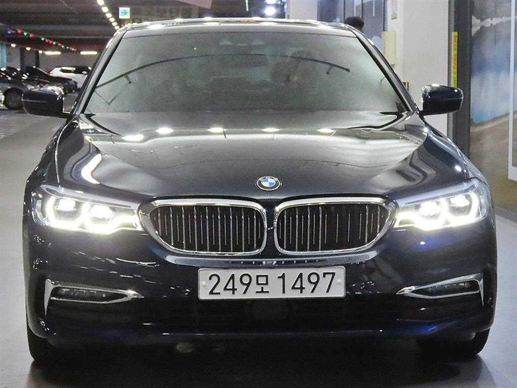 BMW 5시리즈 520d 럭셔리 플러스 사진 2/20