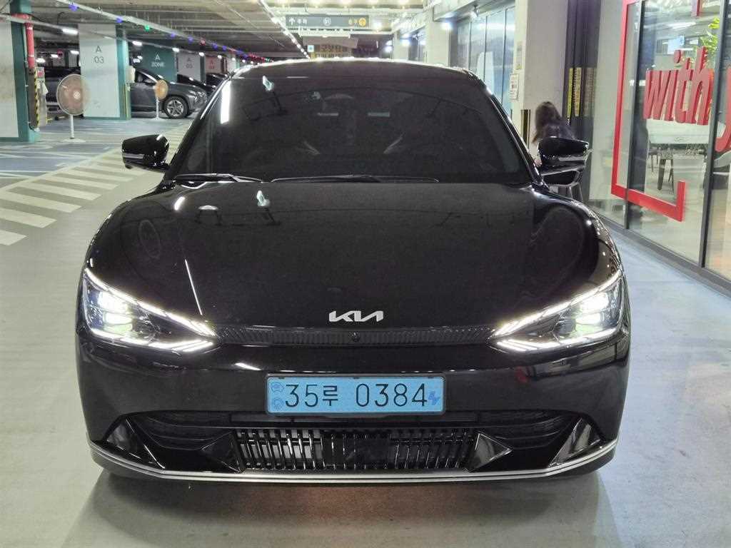 기아 EV6 롱레인지 어스 사진 2/20
