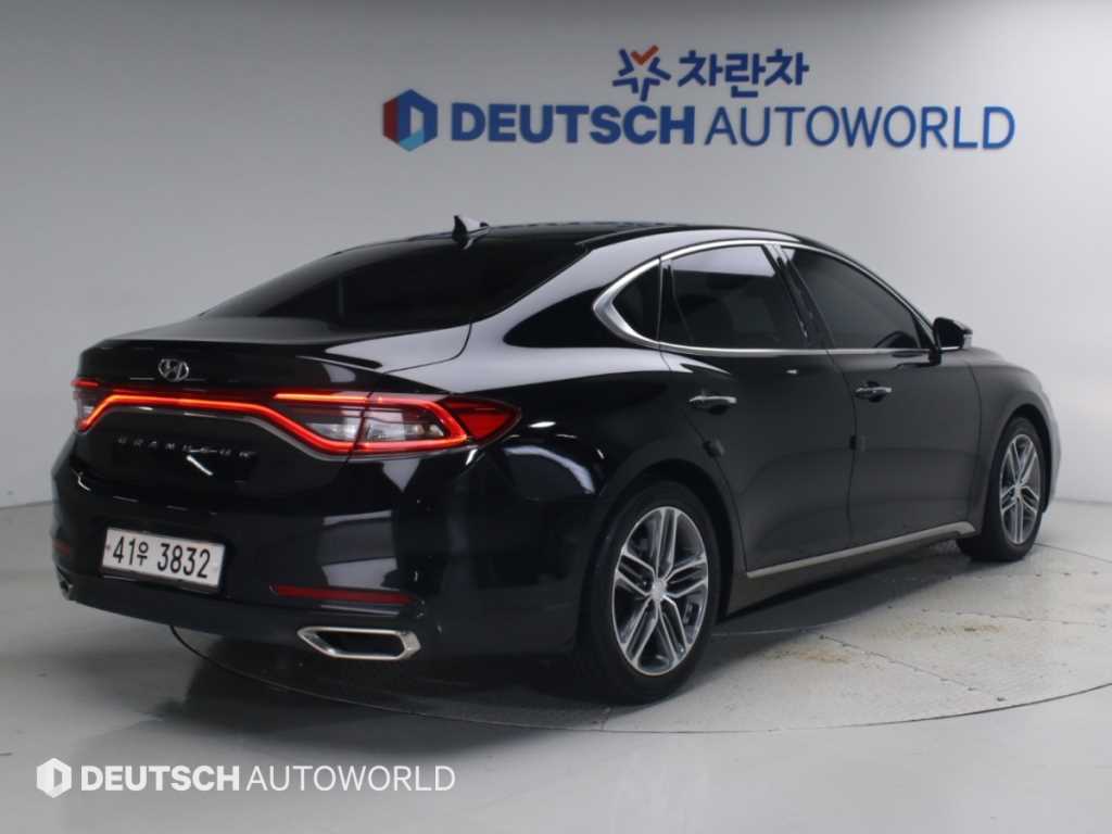 현대 그랜저 2.4 GDI 프리미엄 사진 2/20