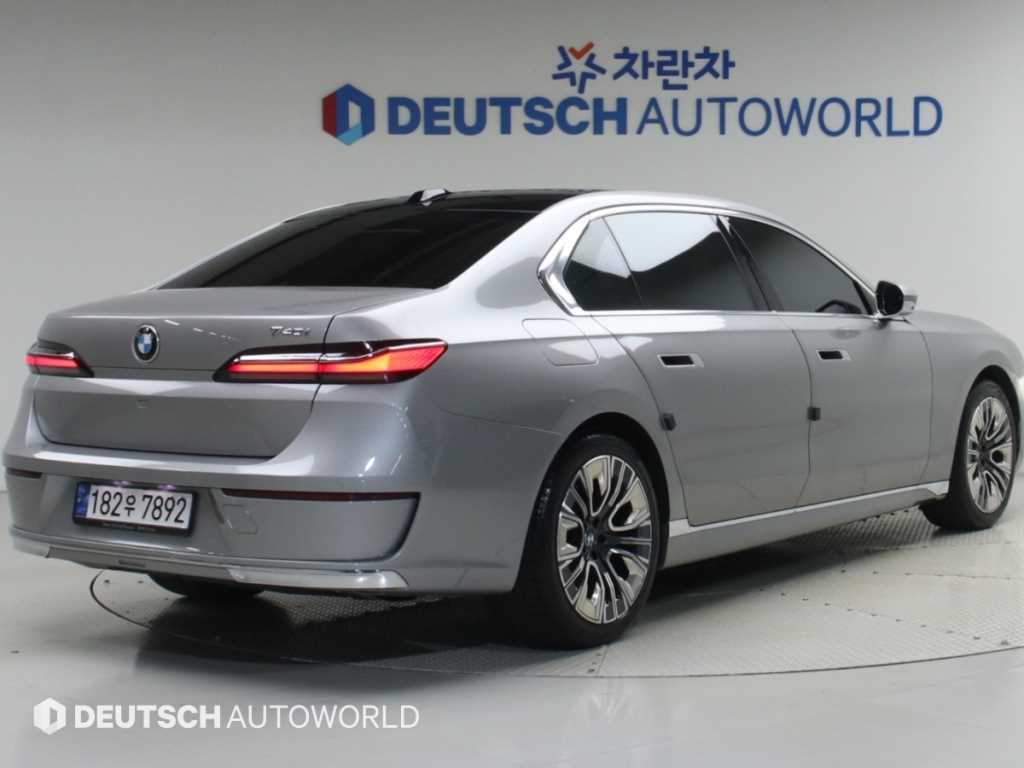 BMW 7시리즈 740i sDrive M 스포츠 사진 2/20