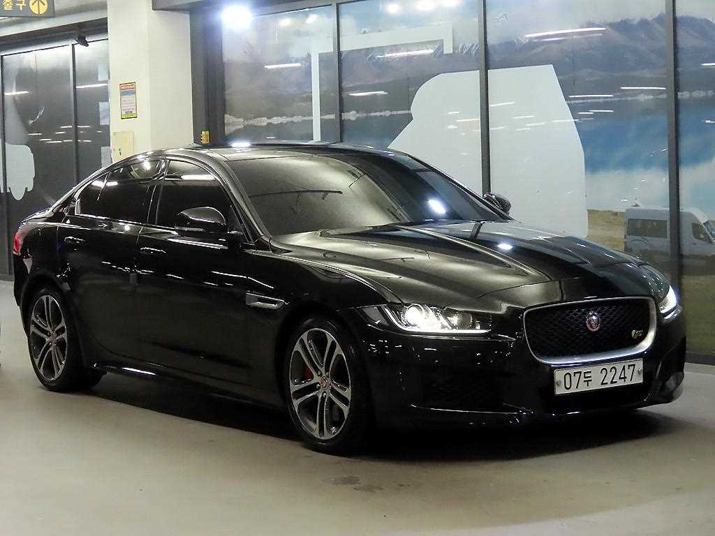 재규어 XE 3.0 SC S 사진