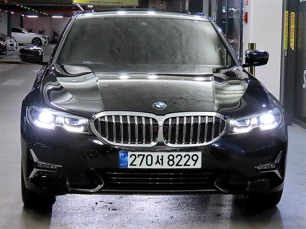 BMW 3시리즈 320i M 스포츠 사진 2/20